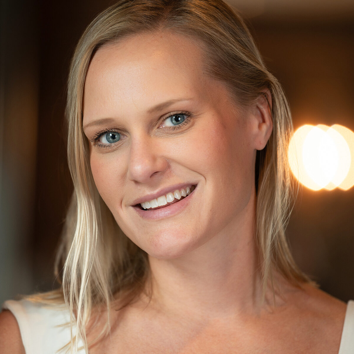 Beth Inglish Headshot Speaker Creativity Wellness